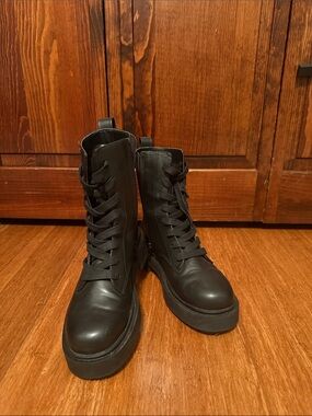 American Eagle Outfitters Black Lace-Up Platform Combat Boots